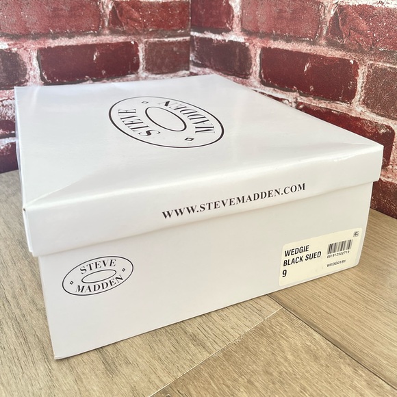 NIB Black Steve Madden Wedge Zip Sneaker, Faux Suede - Picture 2 of 5